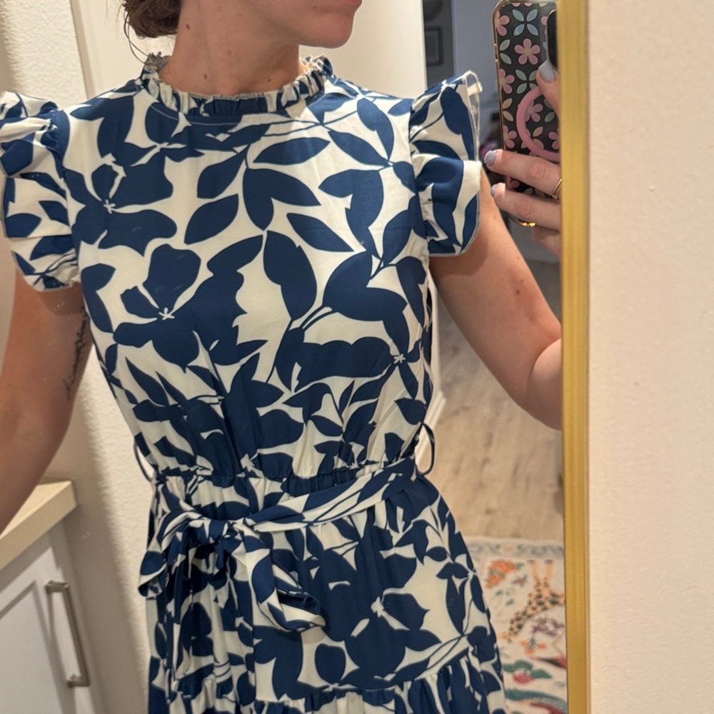 Floral Blue and White Sleeveless Dress size 6 Medium - Picture 3 of 9